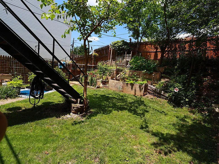 1822 I St NE #3 — Photo 16