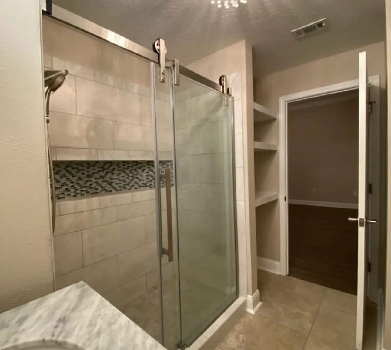 2 bed, 1200 sqft, $1,600 — Photo 3