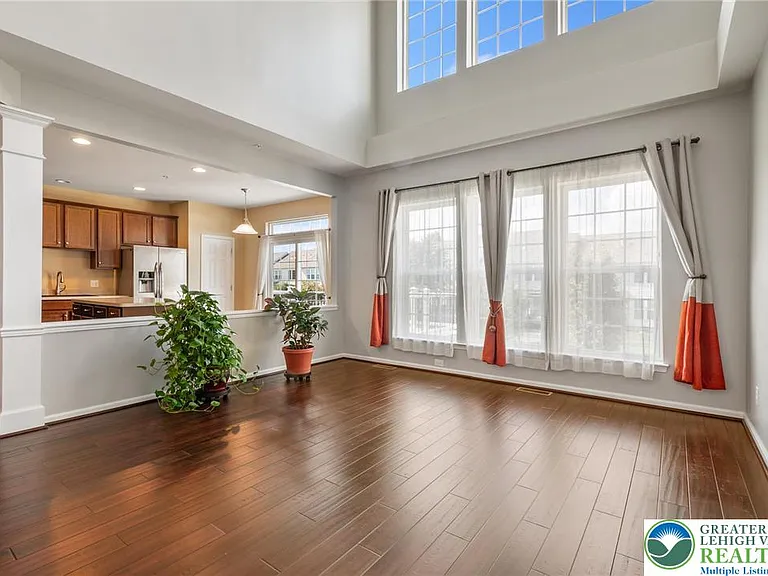 8455 Starling Rd — Photo 2