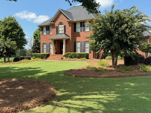 203 Fairway Lakes Rd, Greenwood, SC 29649