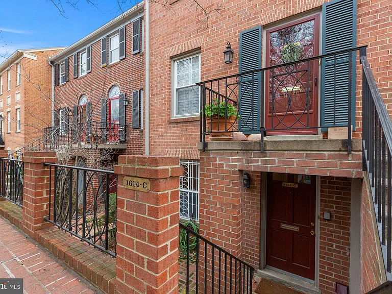 1614 Belmont St NW #C — Photo 28
