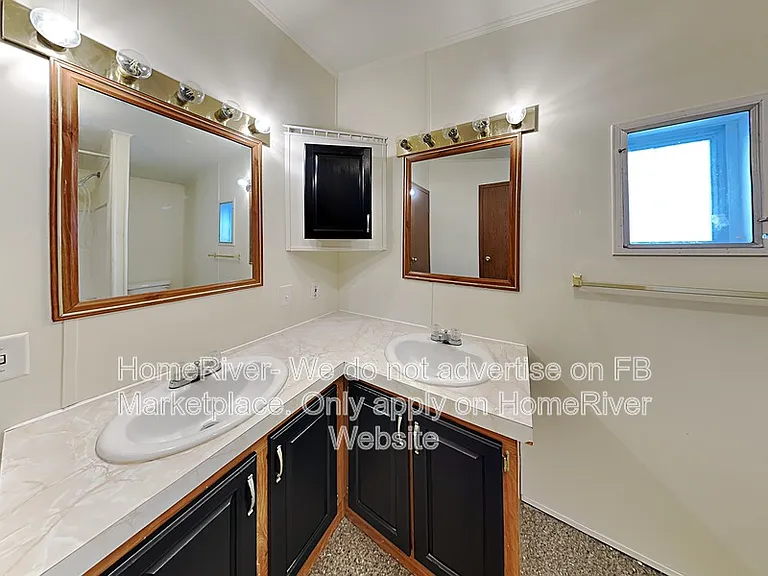 2920 S Windsor Rd — Photo 13