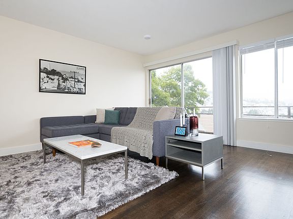 2nd image of 610 Clipper St #16