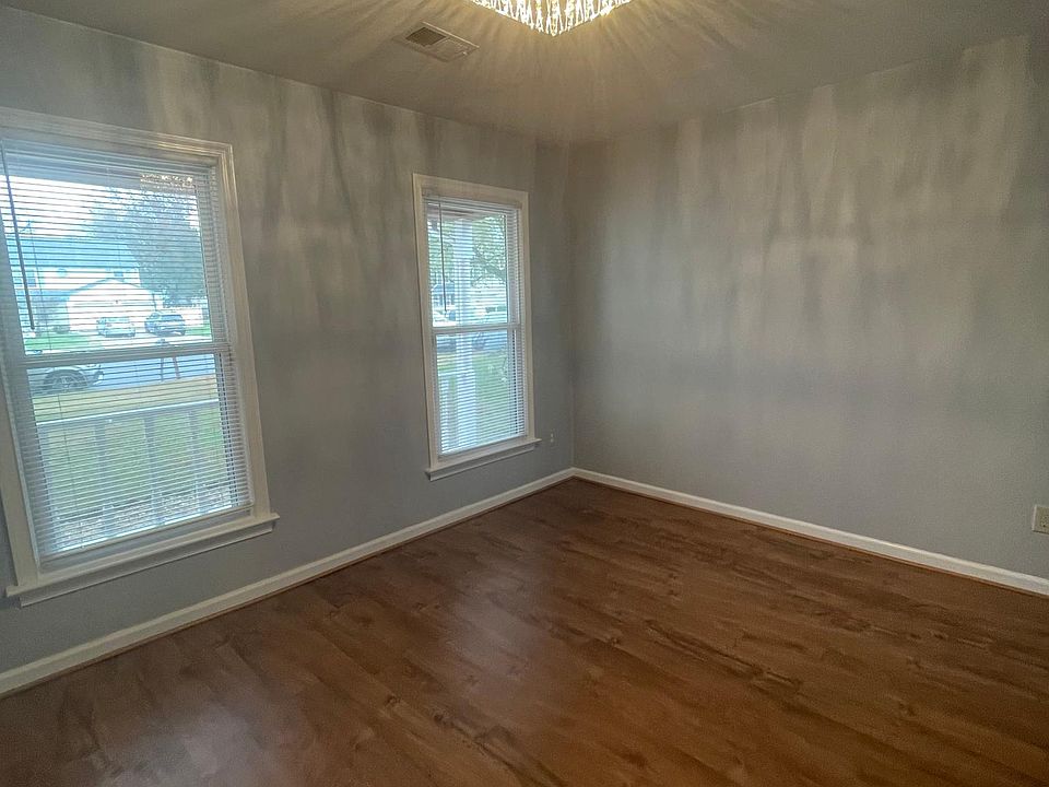 1st image of 1009 Brockway Ct