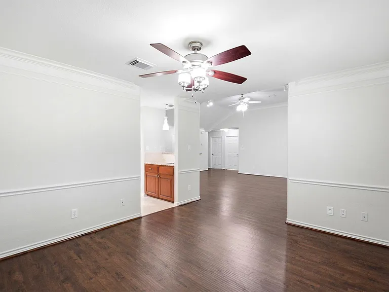 1702 Fantasy Woods Dr — Photo 18