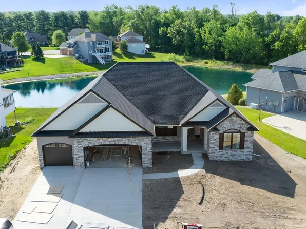 18470 Forest Glade Dr, South Bend, IN 46637