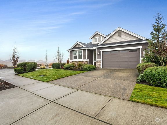 2nd image of 3302 Okanogan Court SE