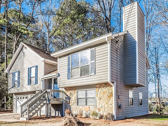 4th image of 4482 Calumet Dr NW
