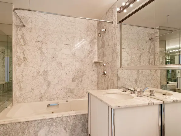 425 East 58th Street image 8 of 10