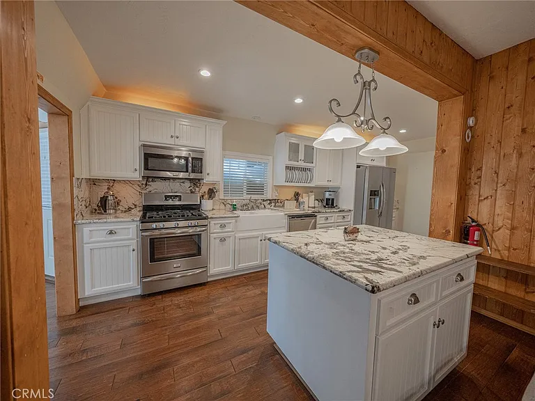 233 Corona Cir — Photo 12