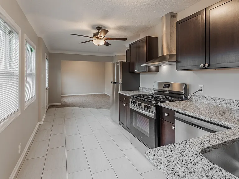 27 Gladwin Ave #27 — Photo 1