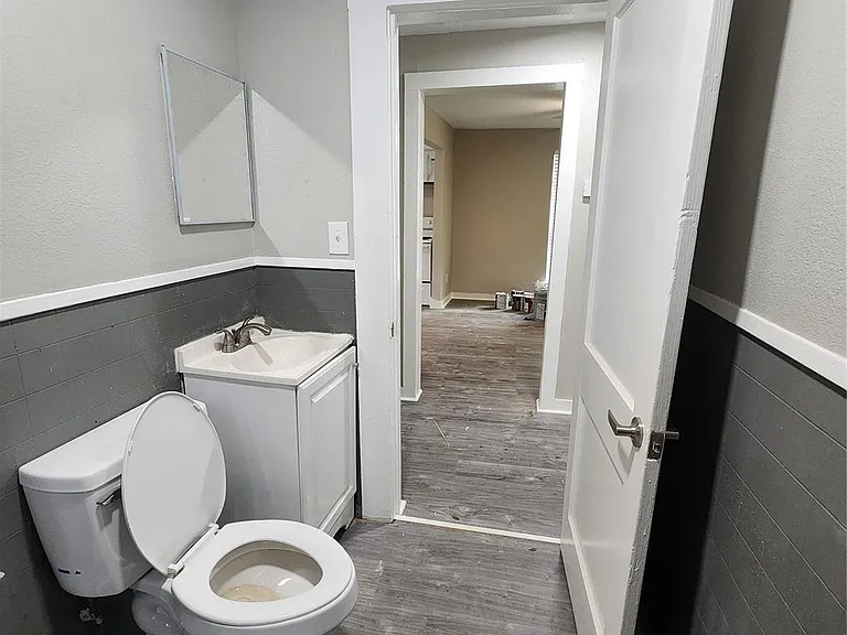 6203 Hoffman St — Photo 17