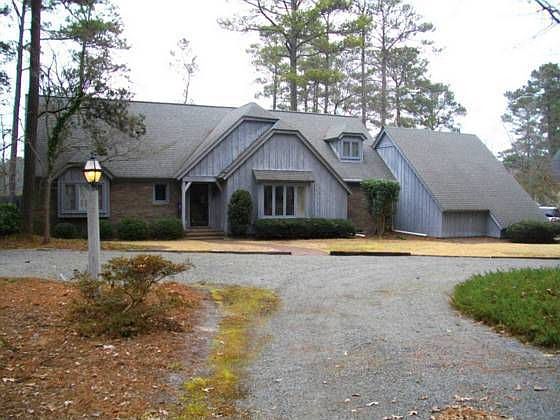 2nd image of 305 Walnut Creek Dr