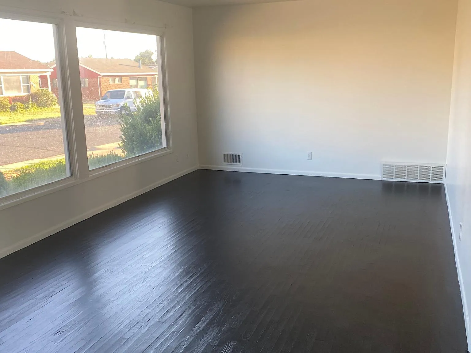 4 bed, 1800 sqft, $1,950 — Photo 1