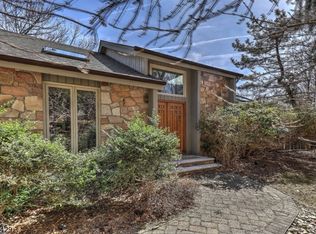 3 Harmony Ln, Mendham Twp, NJ 07926