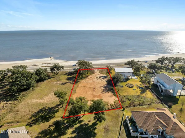 1313 E Beach Blvd #21, Pass Christian, MS 39571