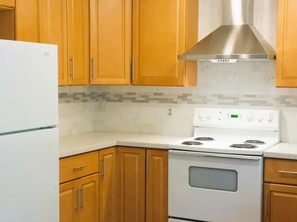 13 Miramonte Dr, Moraga, CA 94556