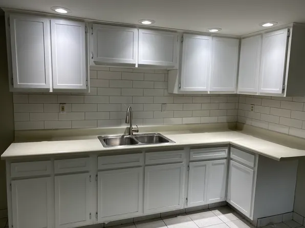 4233 Quinby Dr Floor 2, Hamburg, NY 14075