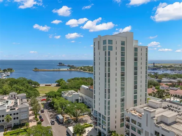 176 4th Ave NE #1102, Saint Petersburg, FL 33701