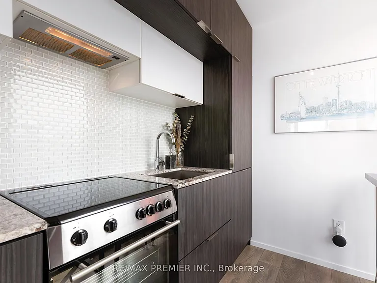 159 Dundas St E #3609 — Photo 7