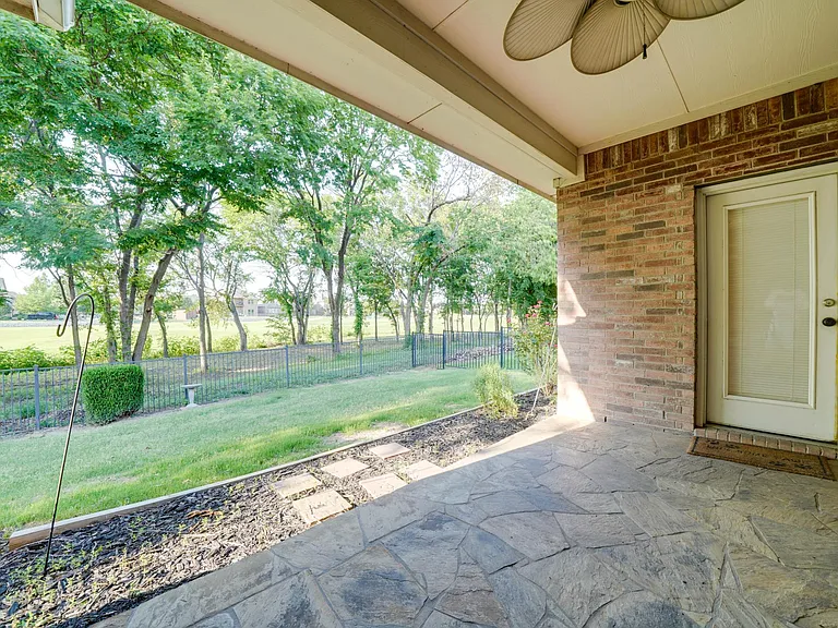 9724 Water Tree Dr — Photo 18