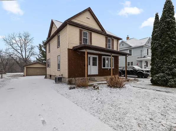 673 S Center St, Beaver Dam, WI 53916