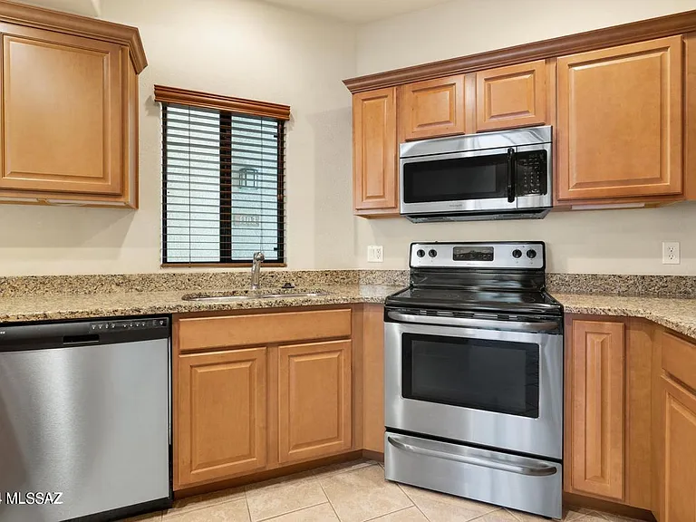 2550 E River Rd #4103 — Photo 2