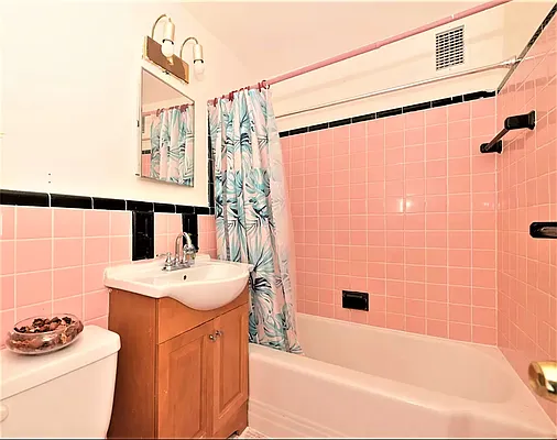 Sold by Mitra Hakimi Realty Group, LLC | media 9
