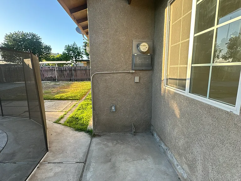 2901 Belhaven St — Photo 46