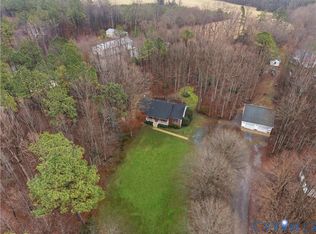 9281 Forestdale Dr, Amelia Court House, VA 23002