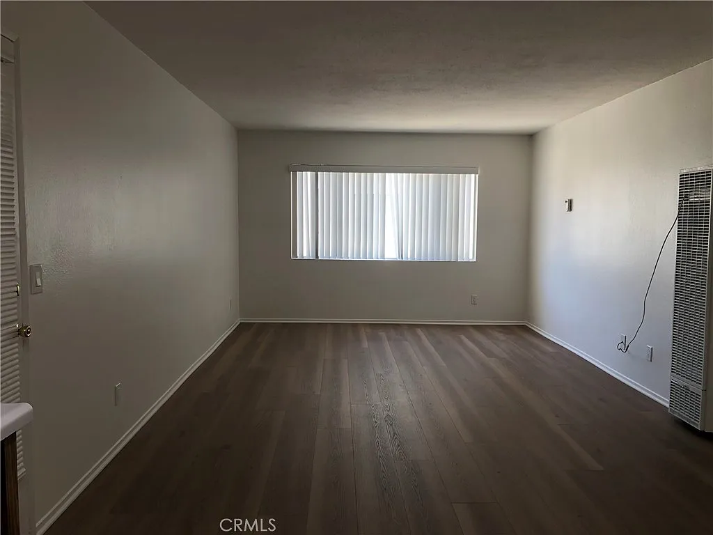 Studio, 400 sqft, $2,000 — Photo 3