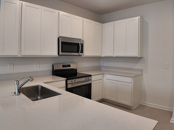 5th image of 2963 Savoir Ave