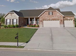 4128 Woodland Park Dr, Swansea, IL 62226