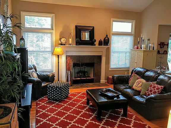 2nd image of 165 Liza Ln