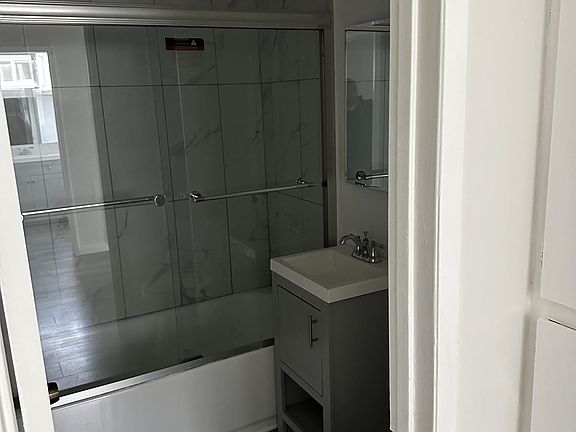 3rd image of 10009 Sepulveda Blvd #4