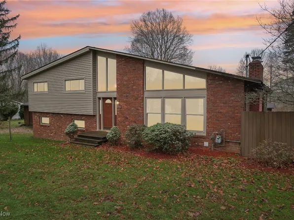 1794 Stine Rd, Peninsula, OH 44264