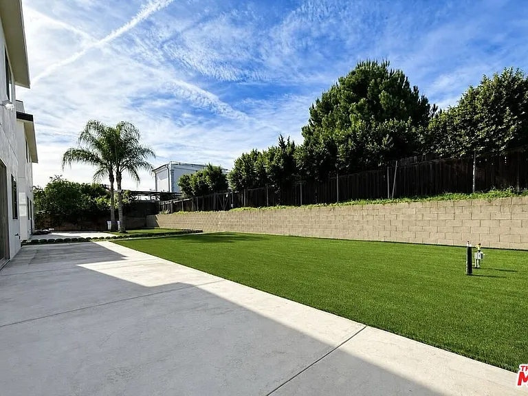 6723 Sunnyslope Ave — Photo 23