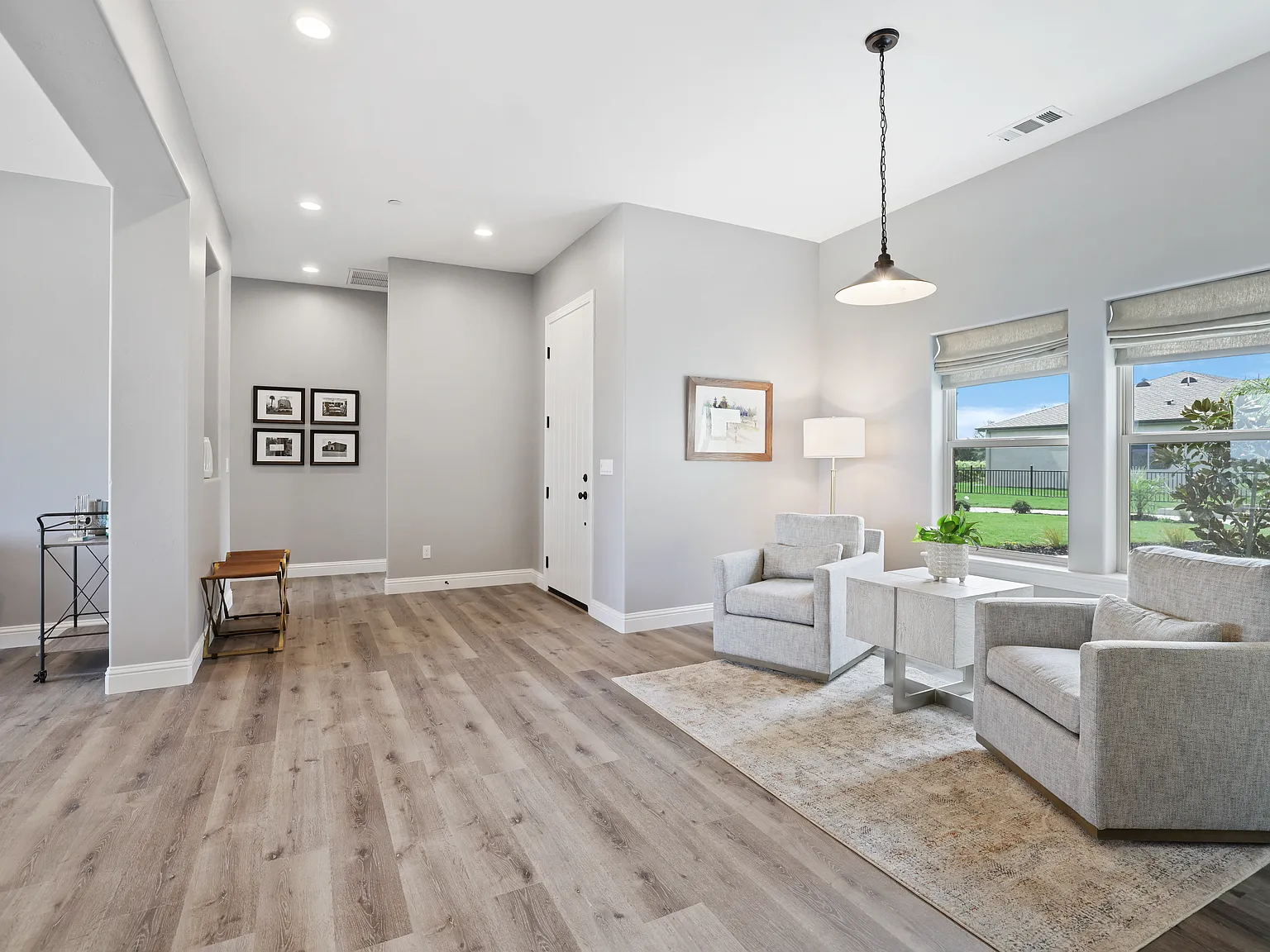 3 bed, 2.5 bath, 2450 sqft, $3,500 — Photo 4