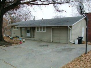 1921 Connie Rd, Lincoln, NE 68502