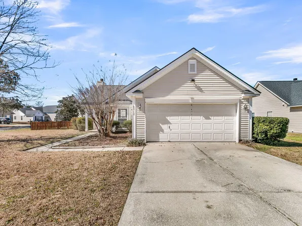 2717 Palmetto Hall Blvd, Mount Pleasant, SC 29466