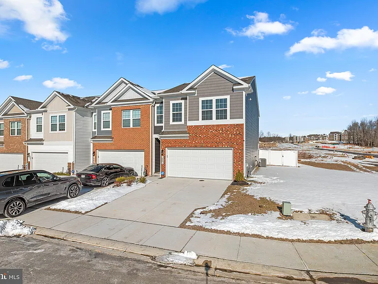1801 Rankokus Dr — Photo 2