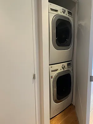 Rented by Isley Residential | media 4