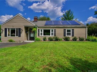 28 Mapleside Dr, Wethersfield, CT 06109