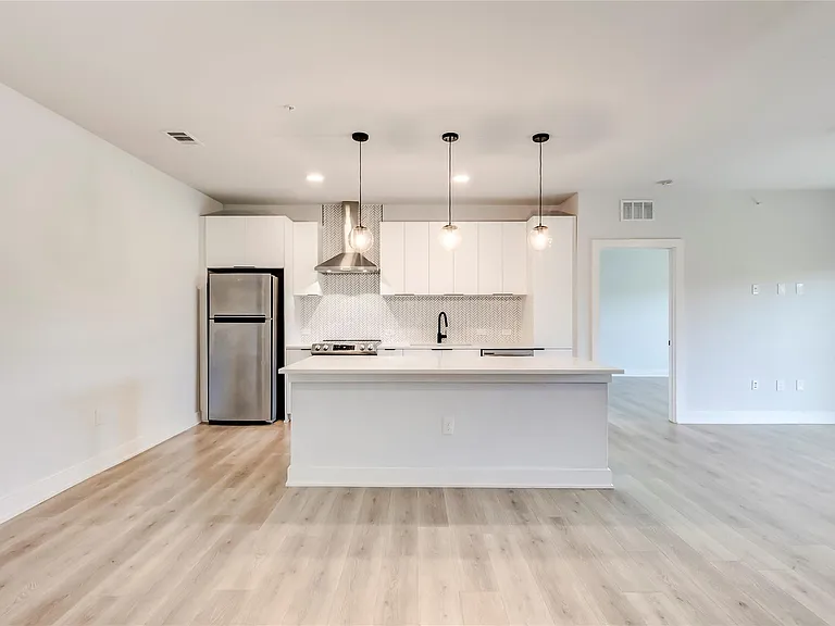 2500 Longview St #402 — Photo 7