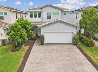 1090 Azul Ct, Pompano Beach, FL 33064