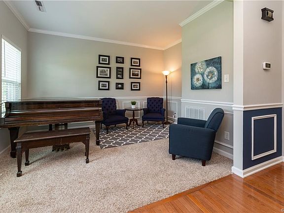 3rd image of 11524 Oscar Pl