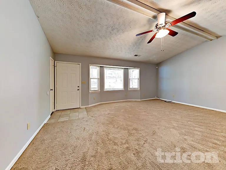 1731 Hidden Acres Dr SW — Photo 5