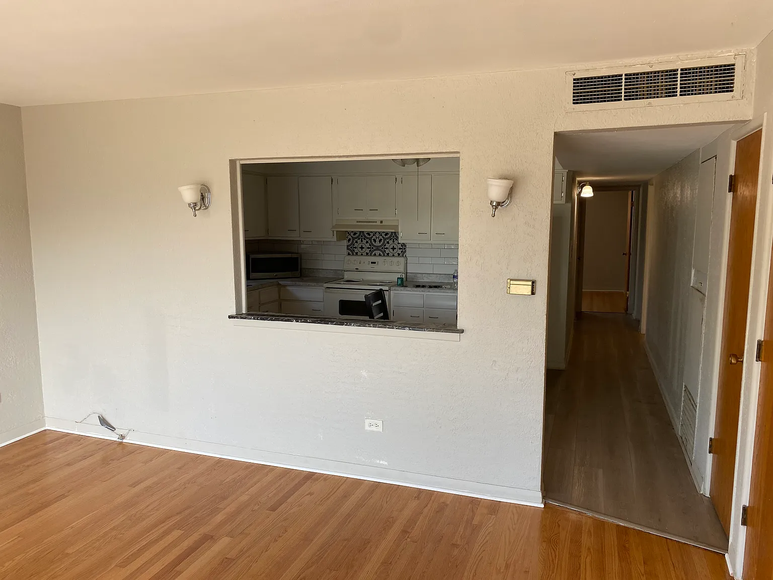 2 bed, 750 sqft, $1,550 — Photo 4
