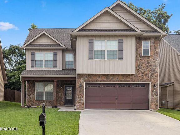 2nd image of 1212 Dark Creek Ln