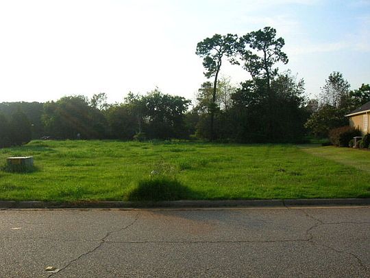 2nd image of 219 Stonegate Ln